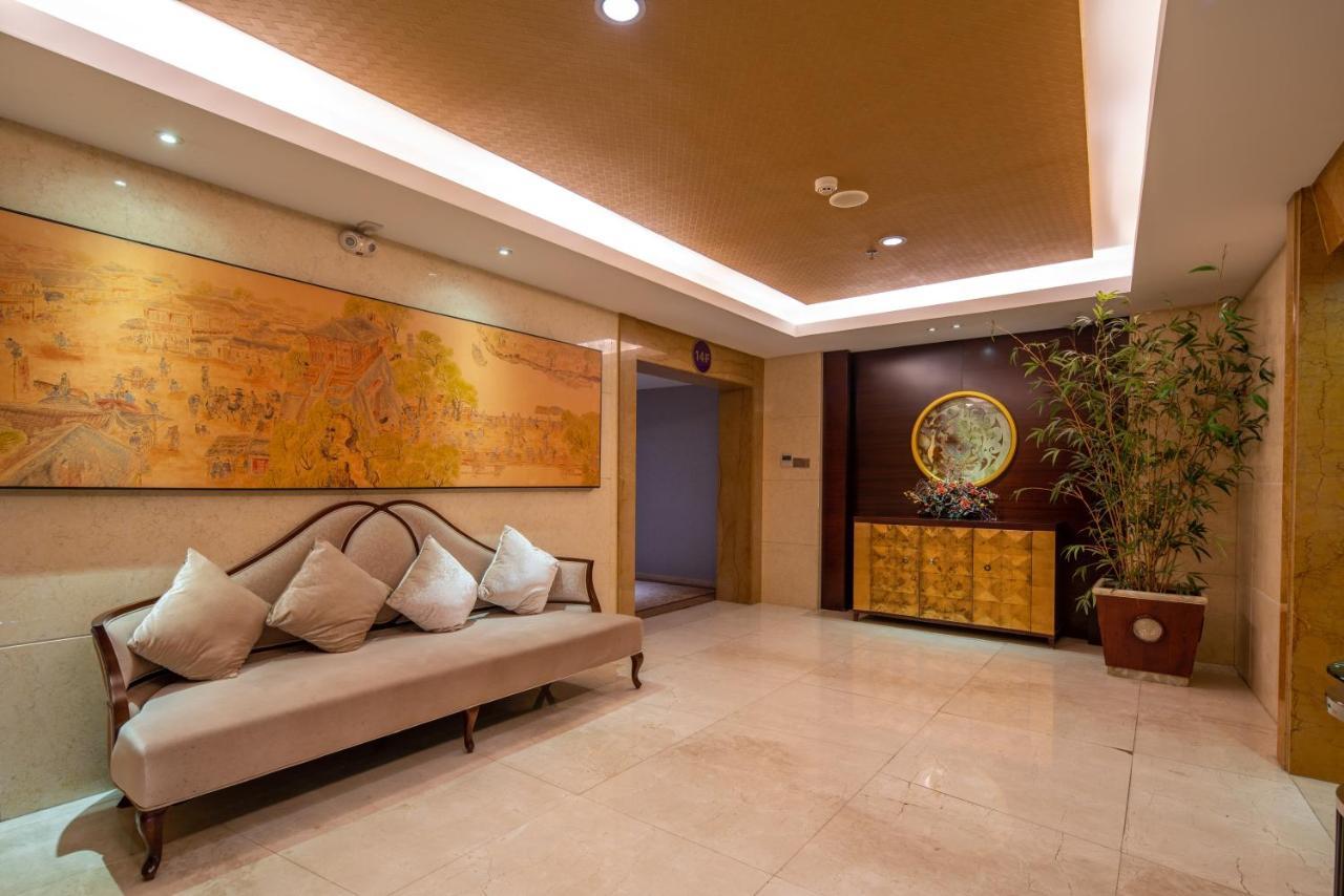 King Royal Hotel Yunfu Bagian luar foto