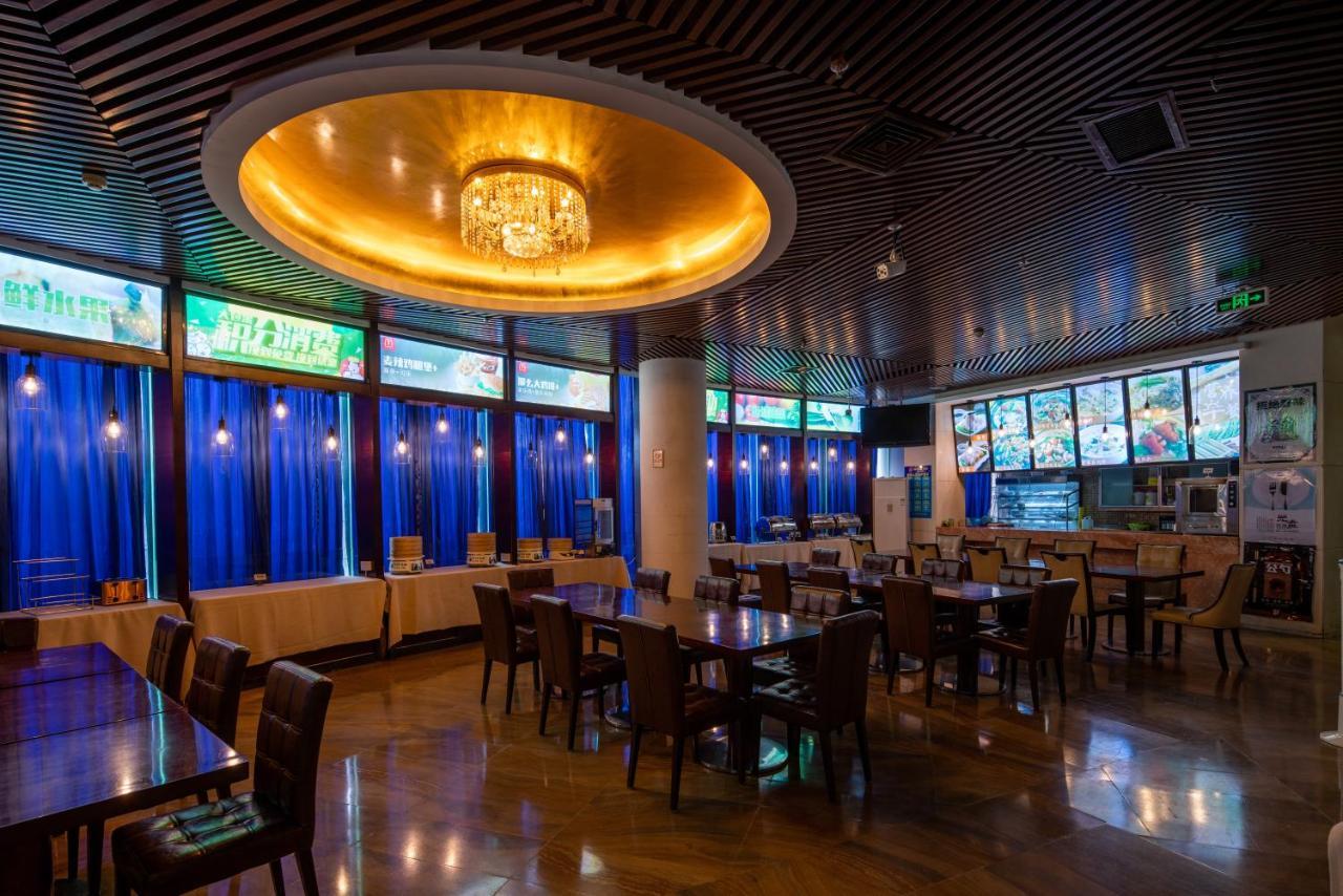King Royal Hotel Yunfu Bagian luar foto
