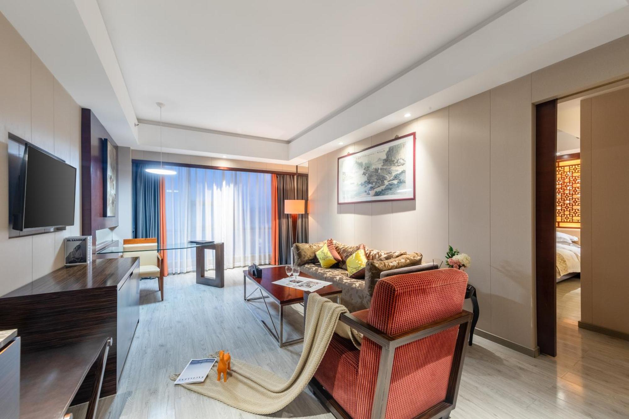 King Royal Hotel Yunfu Bagian luar foto