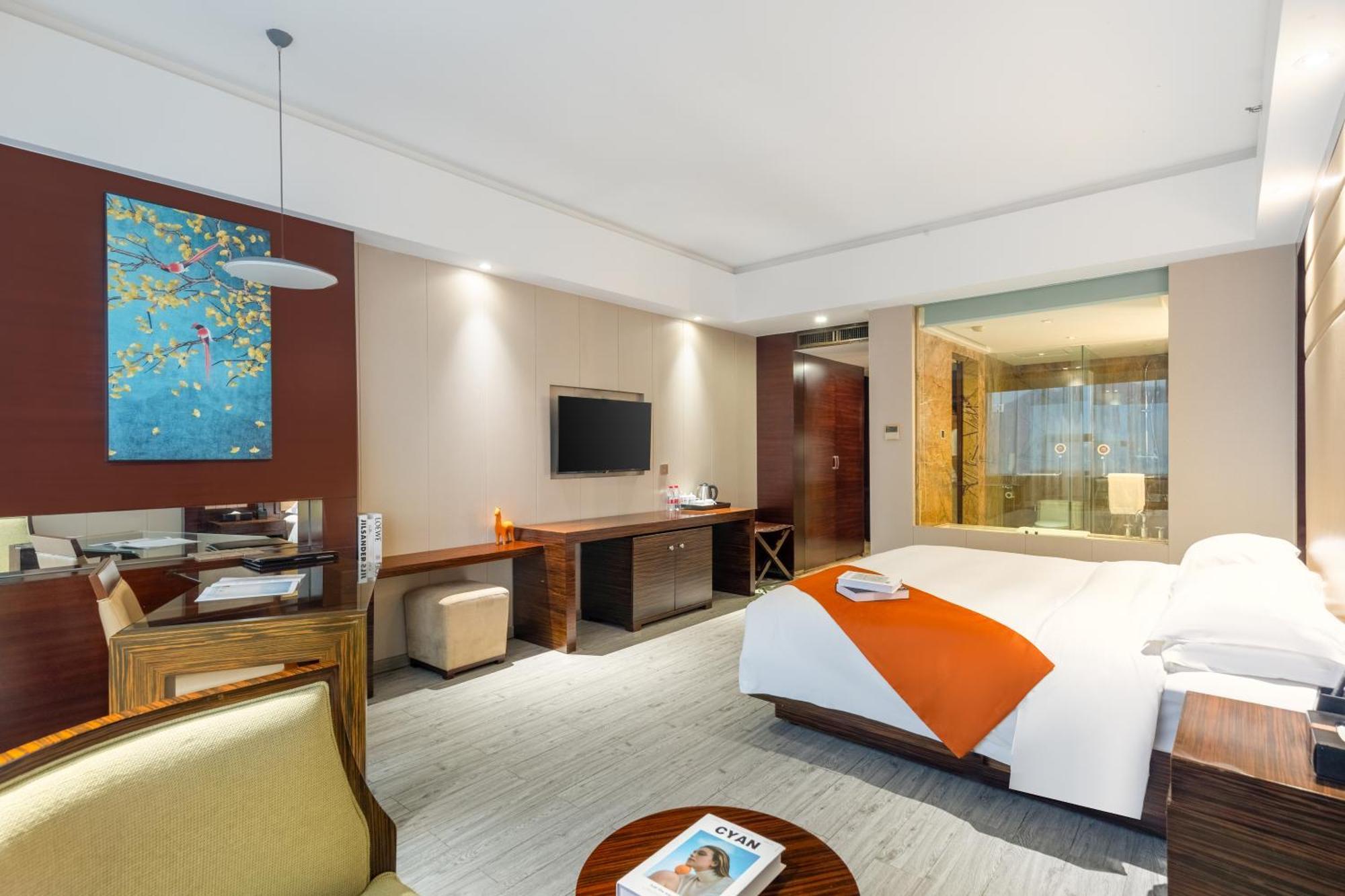 King Royal Hotel Yunfu Bagian luar foto